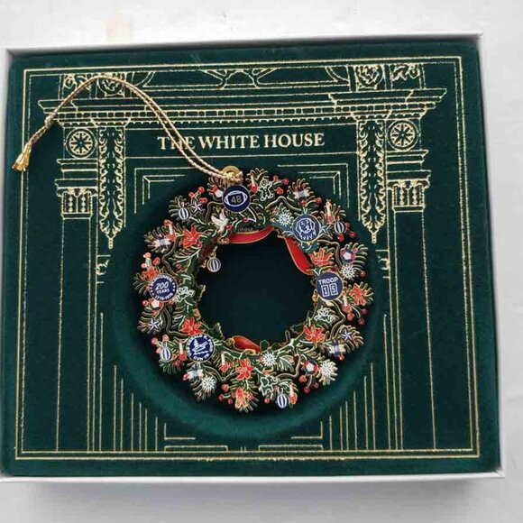 New in Box 2023 White House Christmas Ornament Wreath - Picture 2 of 3